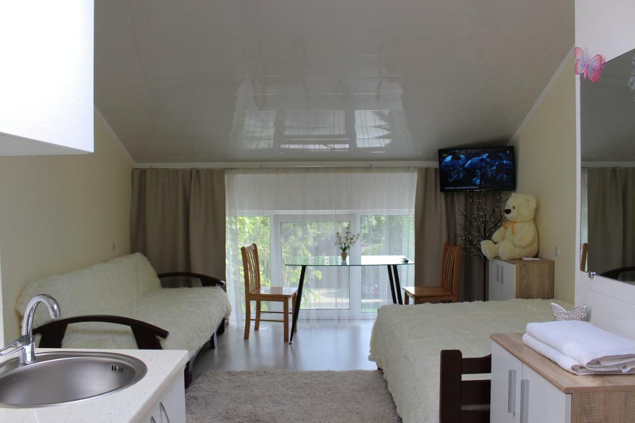 Guest House Butterfly Wing Odesa Exterior foto