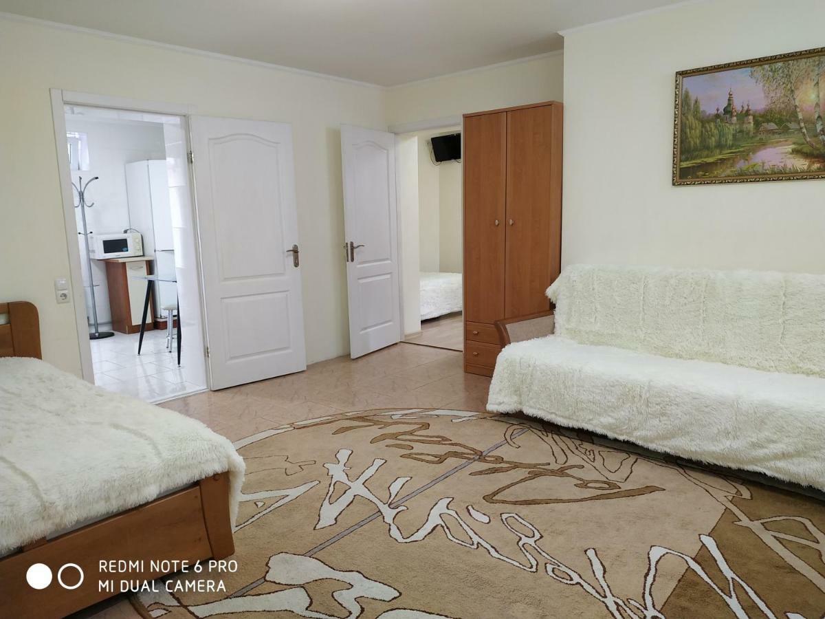 Guest House Butterfly Wing Odesa Exterior foto