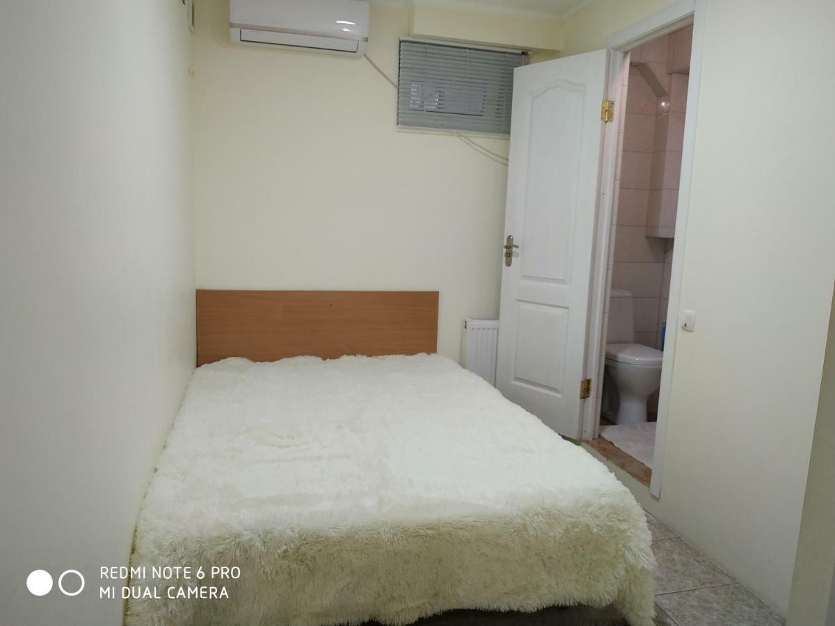 Guest House Butterfly Wing Odesa Exterior foto